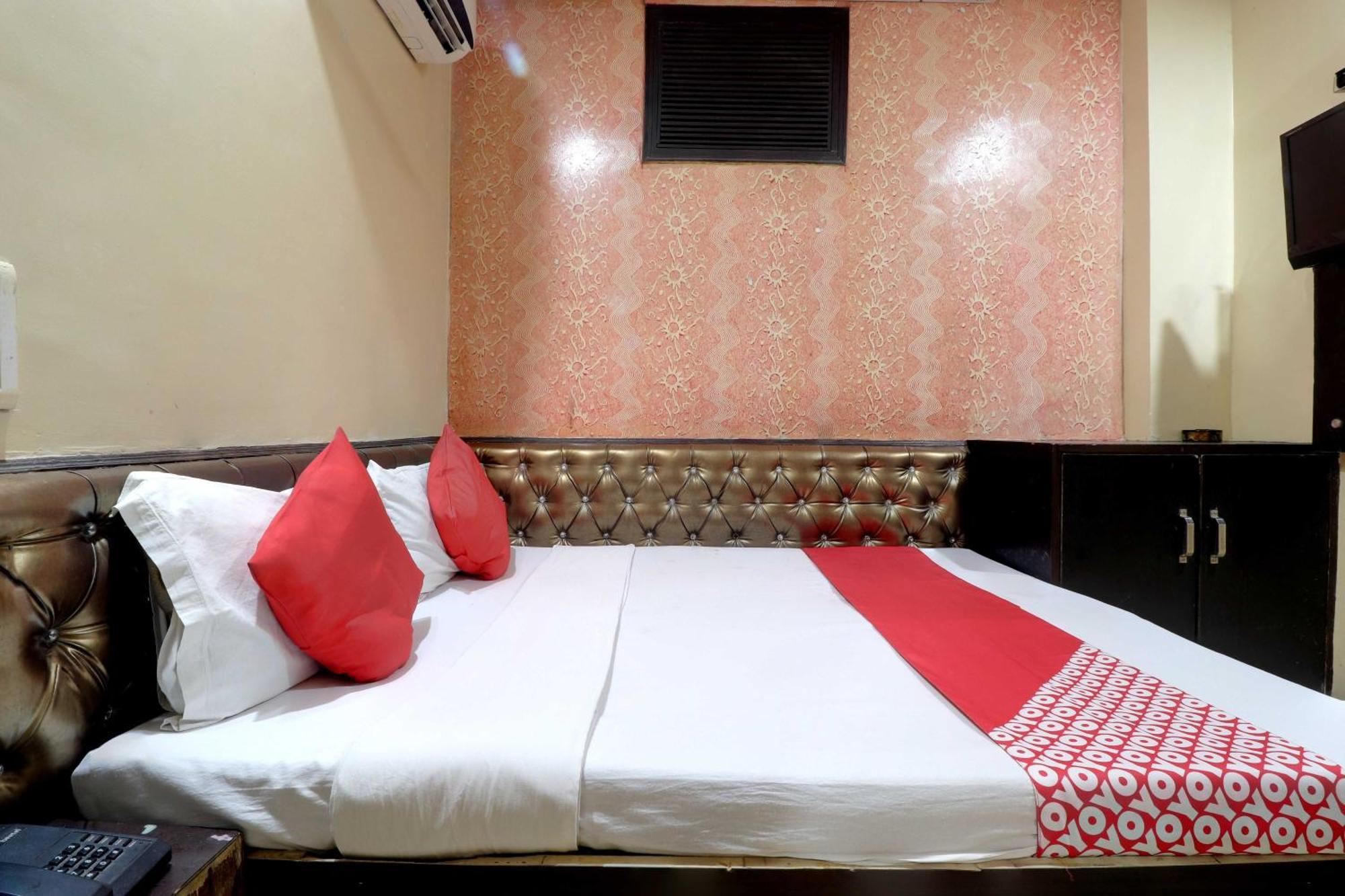 نيودلهي Oyo Flagship 81569 The Red Rose Inn المظهر الخارجي الصورة
