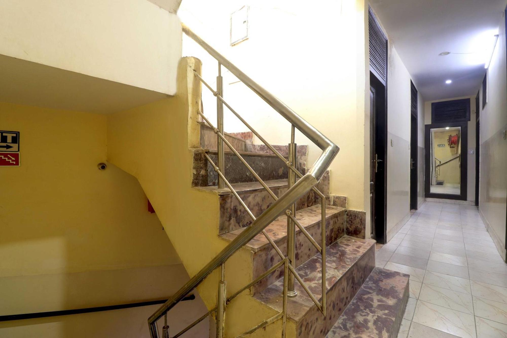 نيودلهي Oyo Flagship 81569 The Red Rose Inn المظهر الخارجي الصورة